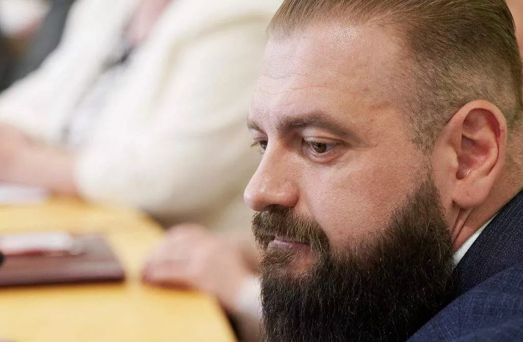 Apgabaltiesa atstāj apcietinājumā Liopu, bet Cerusu atbrīvo