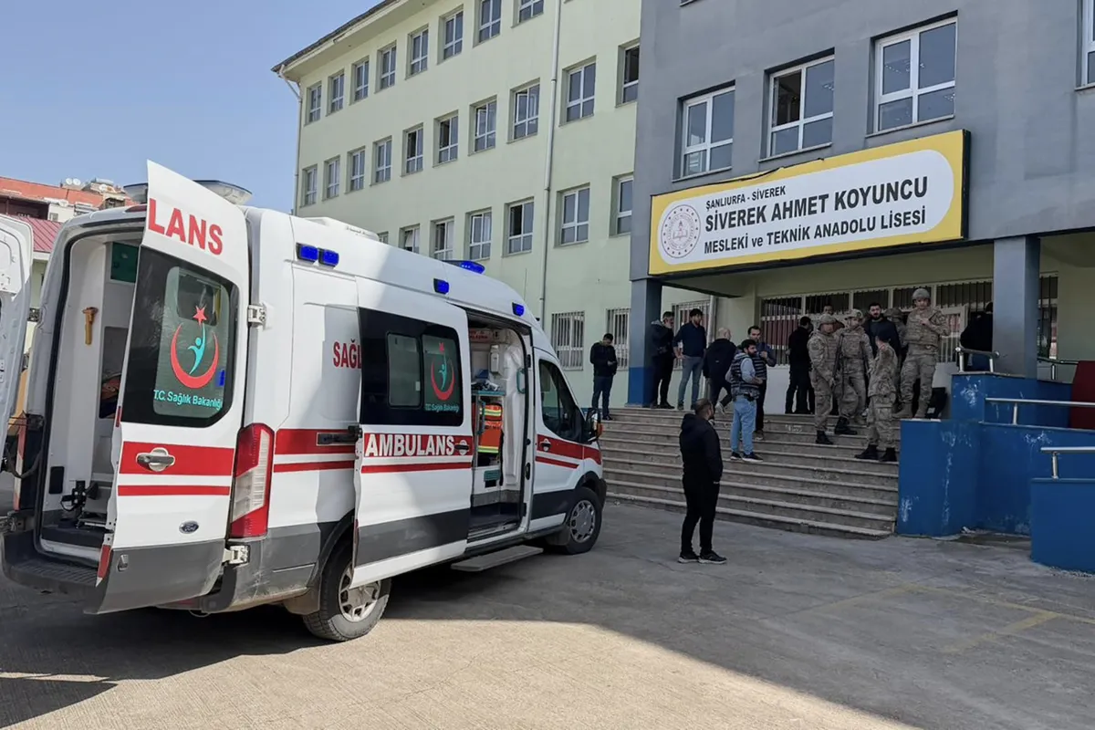 В Турции ученик расстрелял 16 человек в своей школе