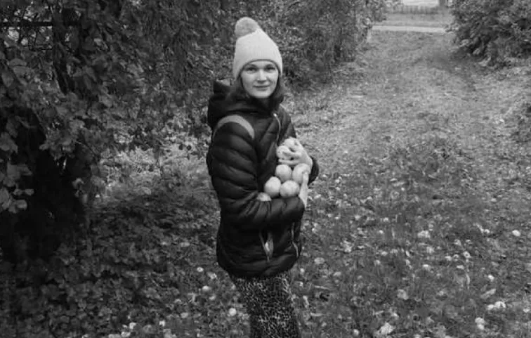 Трагедия: пропавшая без вести молодая женщина найдена в лесу без признаков жизни