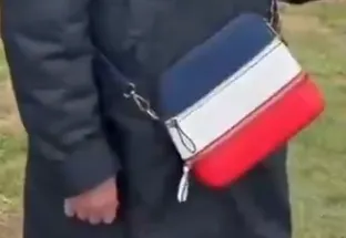 «Это флаг РФ? — Нет, это Tommy Hilfiger!» В сети разлетелся ролик о работе полицейских 9 мая (ВИДЕО)