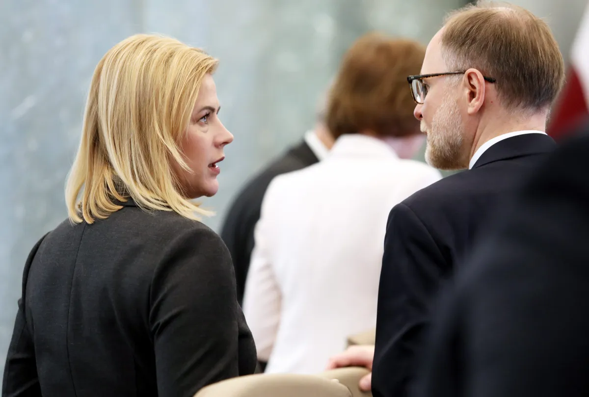 Премьер уволила Спрудса и назначила на его место настоящего полковника (ДОПОЛНЕНО)
