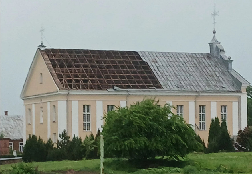 Valdība varētu piešķirt 80 379 eiro vētrā bojātā Bebrenes baznīcas jumta remontam