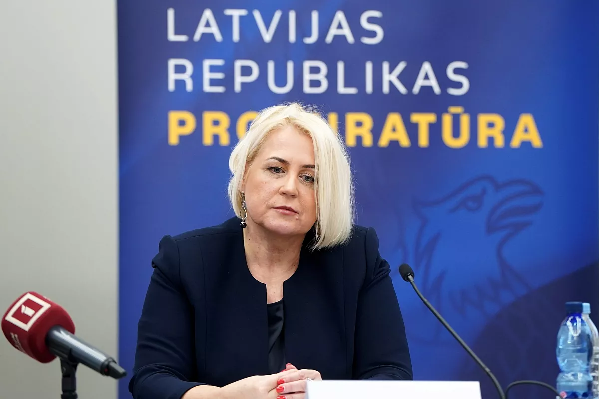 Prokuratūra pārtrauc darba attiecības ar administratīvo direktori Grīnhofu