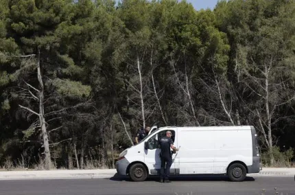 Итальянцы нашли три противотанковые ракеты в обычном автофургоне в порту