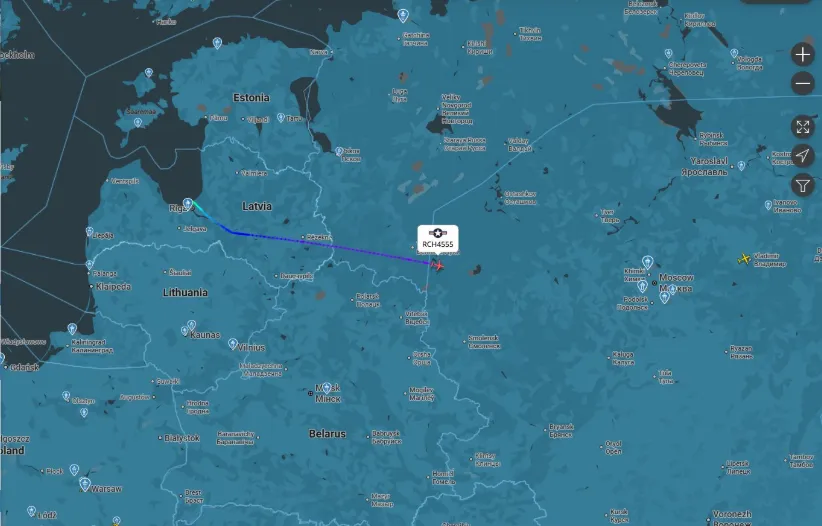 Из Риги в Москву? Что за странный рейс обнаружили на Flightradar24