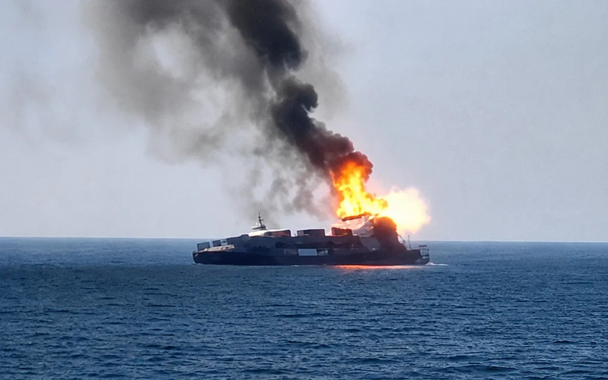 ВСУ потопили в Чёрном море принадлежащий «Росатому» контейнеровоз (ВИДЕО)