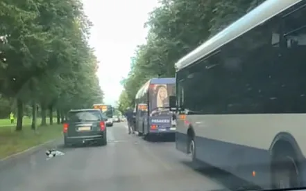 Авария в Золитуде: автомобиль и мотоцикл не поделили дорогу (ВИДЕО)