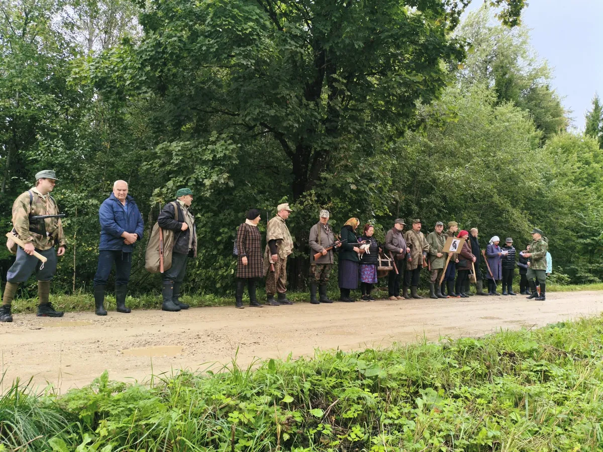 «Память передавали, несмотря на репрессии»: потомки «лесных братьев» встретились в Селии