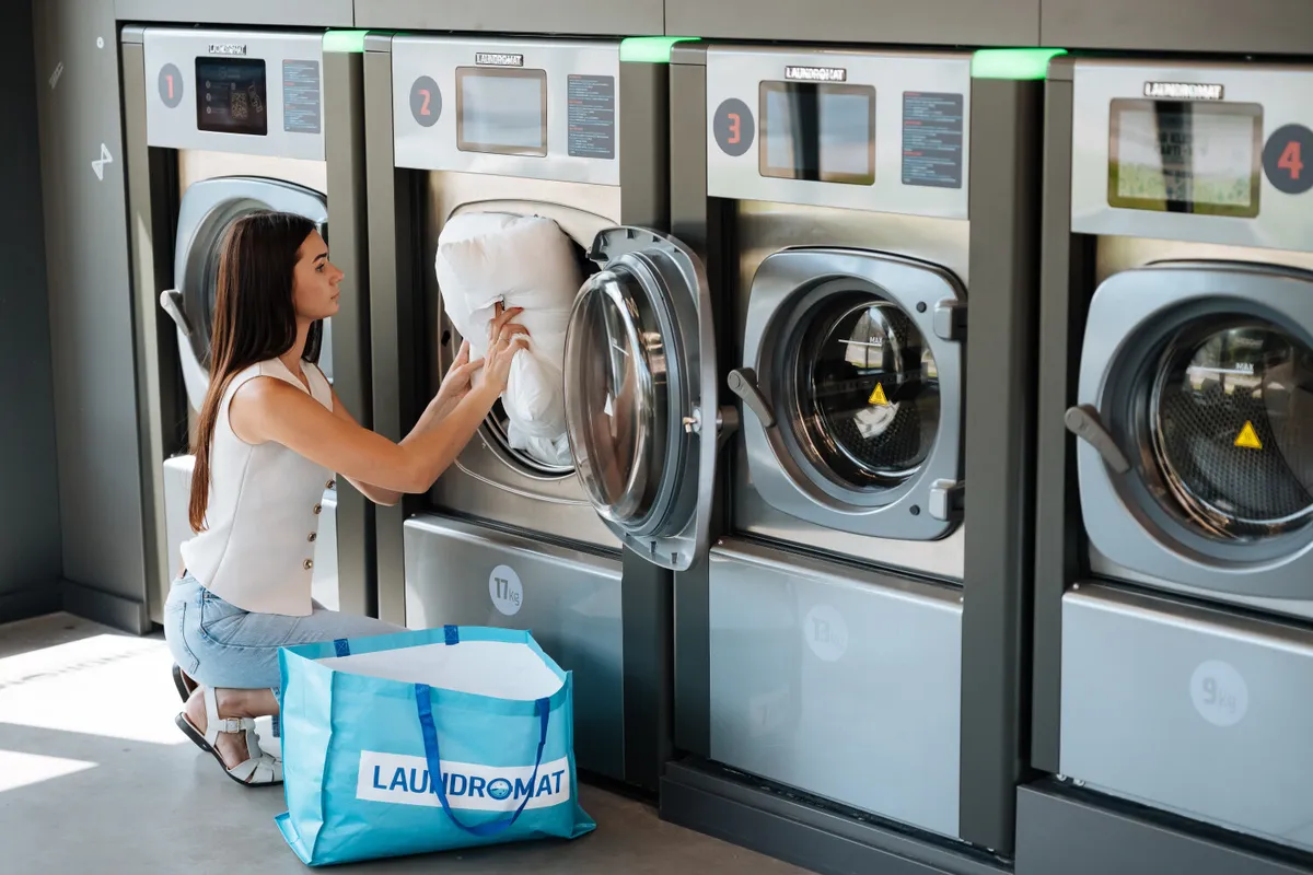 Mitras drēbes un vēss dzīvoklis – labvēlīga vide pelējumam. Situāciju var atrisināt “Laundromat”