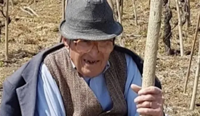Старейший мужчина Европы умер в 112 лет. Но удивляет совсем другое