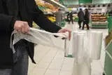 Хаос и возмущение: латвийский бизнес в шоке от новых требований ЕС по упаковке