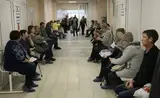 «А можно мне записаться к живому доктору?» К чему приводит стояние в очереди к специалисту
