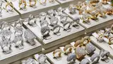 Была погоня, стреляли: в Бауске ограбили ювелирный магазин