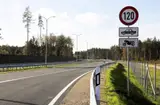 С четверга максимально разрешенная скорость в Латвии — 90 км/ч, за одним исключением