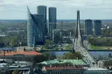 ИИ добрался до сотрудников Swedbank в Латвии, точнее до их рабочих мест: массовые увольнения