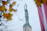 Движение на улицах ограничат: Рига отмечает День испанской нации