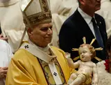 Pāvesta atveseļošanās pēc operācijas norit labi