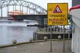 Три зарплаты и штраф в 200 евро. Бывшего главу Rail Baltica в Латвии наказали