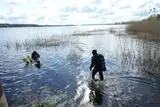 Kaņiera ezerā ar spēcīgu magnētu palīdzību meklēs un izcels no ūdens nogrimušus metāla priekšmetus