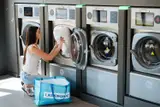 Mitras drēbes un vēss dzīvoklis – labvēlīga vide pelējumam. Situāciju var atrisināt “Laundromat”