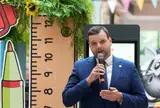 А как он до этого в дебатах участвовал? На какой момент при задержании Узулниекса не обратили внимания