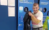 Он сдавал бутылки 10 часов подряд — это рекорд!  (ВИДЕО)
