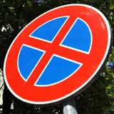 «Чем эта машина обработана, раз её не видит полиция?» В Старой Риге обнаружился «вольво»-невидимка (ФОТО)