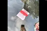 Куда смотрит Ланга! В Золитуде нерадивых водителей стали воспитывать наклейками