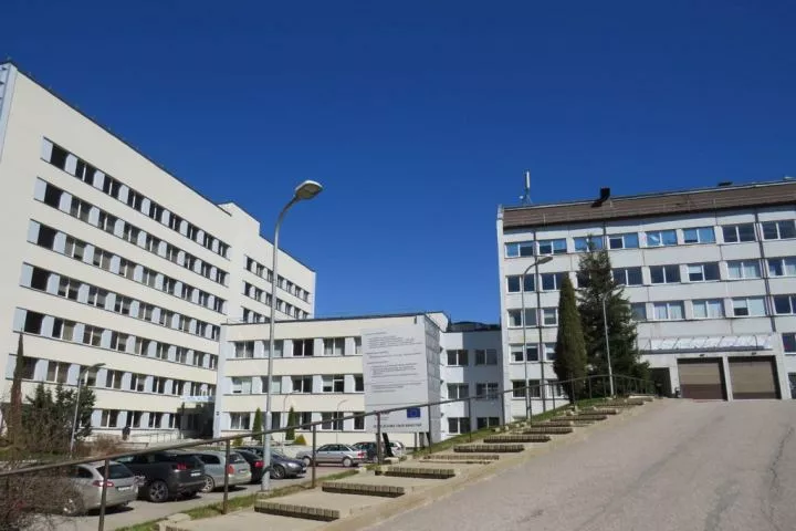 Пациентка с переломом ноги умерла в Видземской больнице; родные винят медиков в халатности