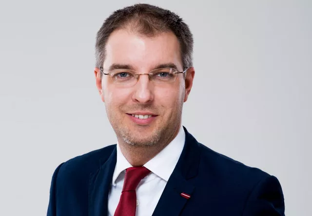 Eksperts: Dzelzceļa elektrifikācijai paredzēto naudu var novirzīt citiem mērķiem