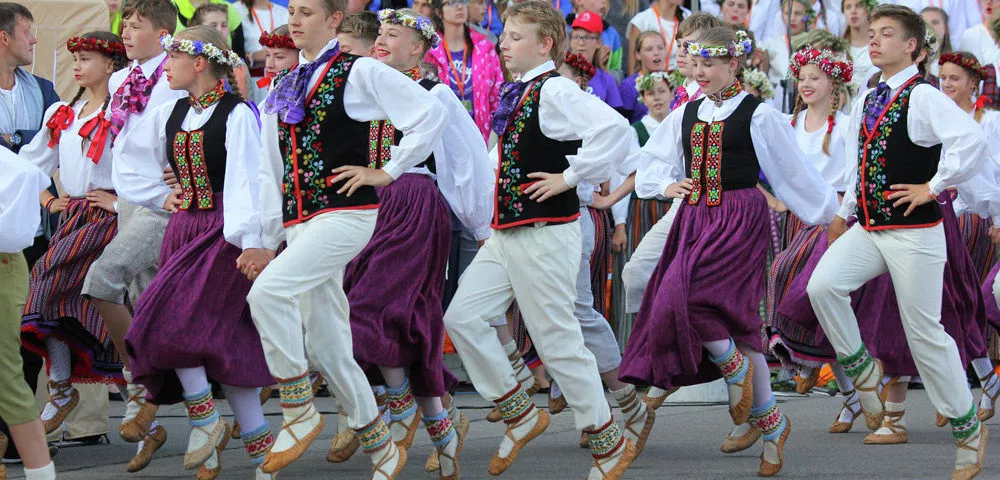 Мелбарде: «Русские СМИ игнорировали праздник Песни и танца. В них царил ледяной холод»