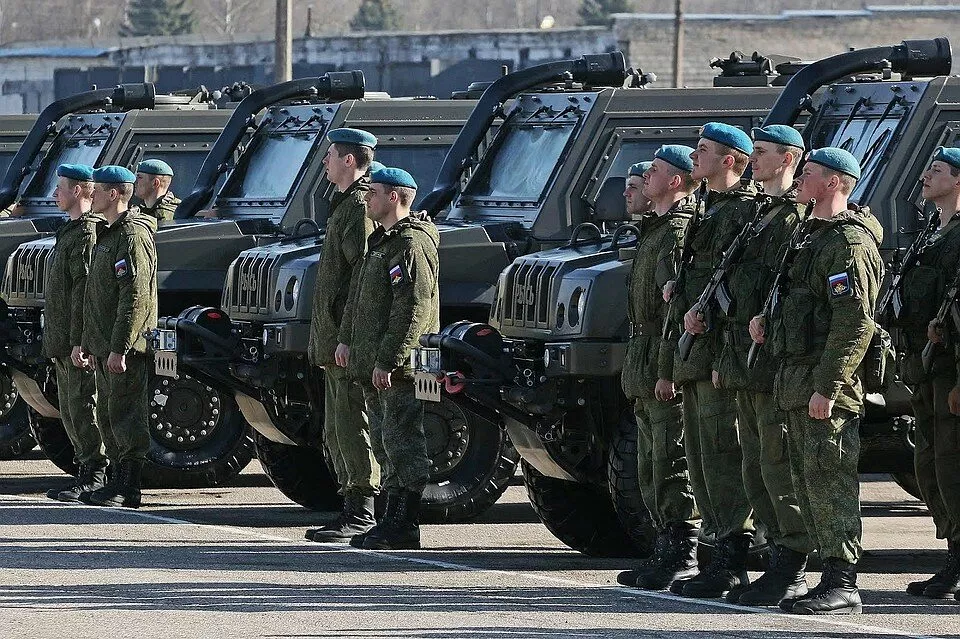 Россия стянула к восточной границе ЕС более 70 соединений и воинских частей