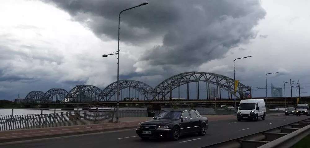Поднимается ветер! Стихнет только к утру
