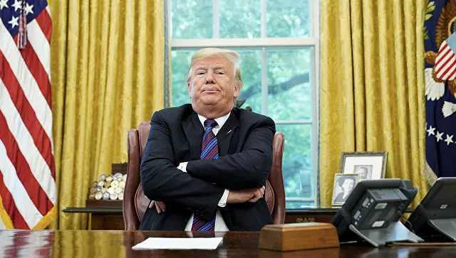 «Сумасшедший» Белый дом. Кто и зачем пугает мир Трампом