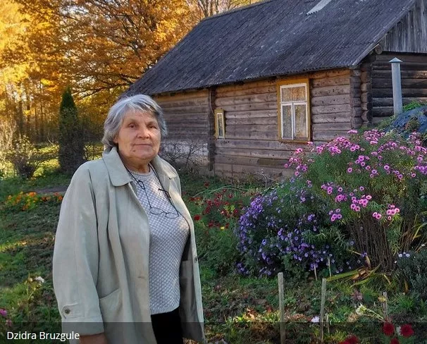 «Виноватой я себя не чувствую. Ну, как героиня цирка!» Хозяйка вырванных с корнем 360 кустов конопли посадит ее снова
