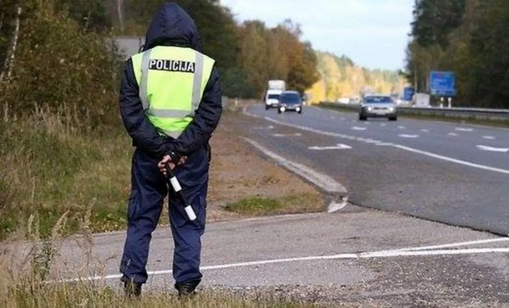 Осторожно: на дорогах действуют мошенники, выдающие себя за полицейских