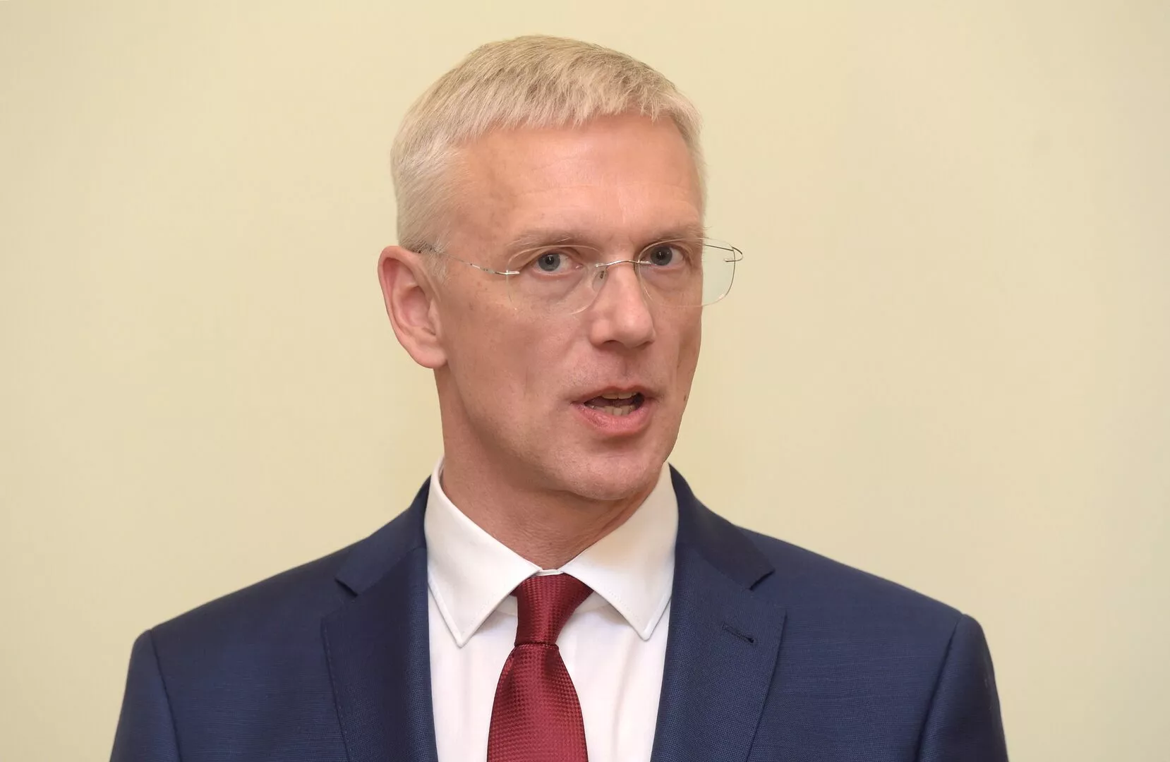 Кариньш ждет от Нацобъединения реального улучшения демографии, а 16 марта комментировать не стал