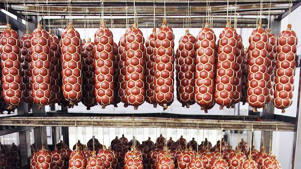 Колбаса не пройдет: Британия запрещает ввоз продуктов из Европы. За нарушение — штраф 6000 евро