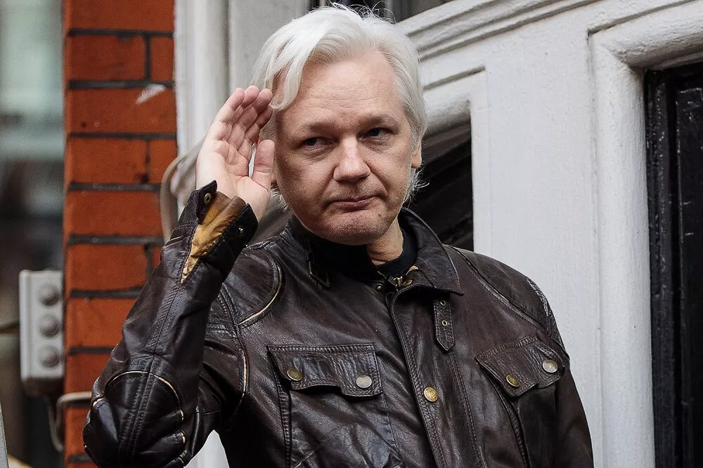 175 лет лишения свободы: выдан ордер на экстрадицию в США основателя WikiLeaks Джулиана Ассанжа