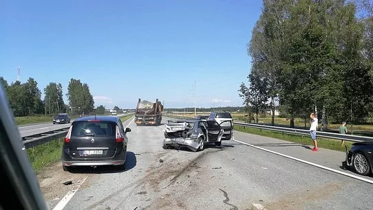 На Елгавском шоссе из-за аварии немного ограничено движение
