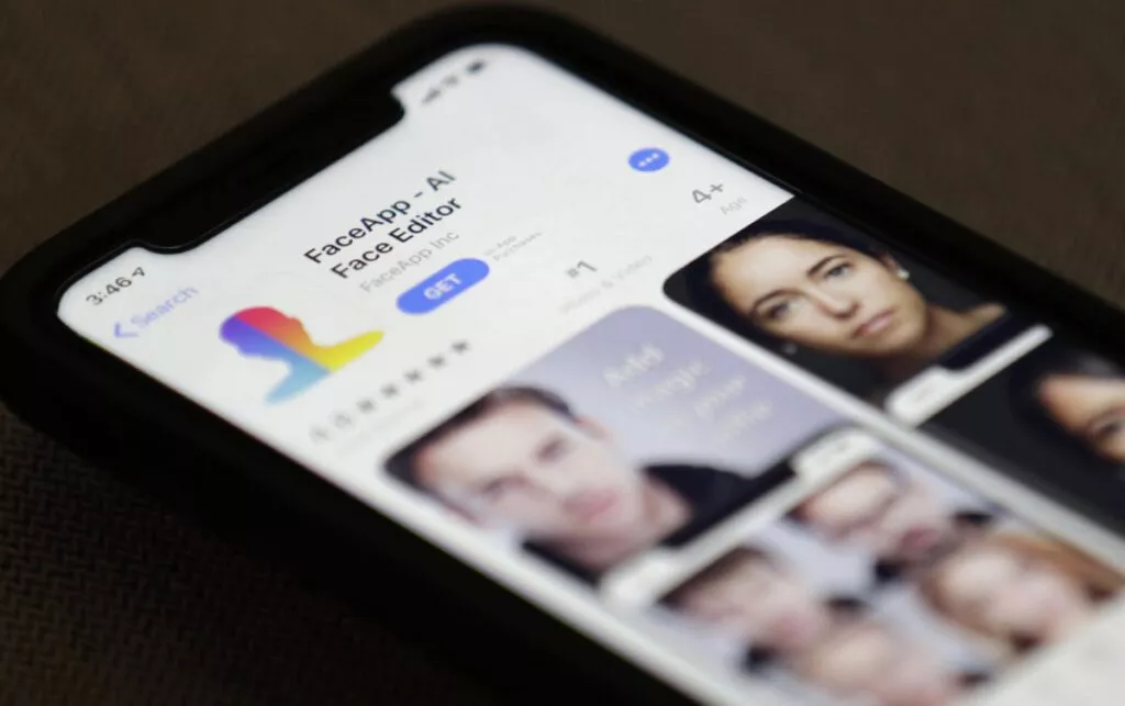 Осторожно: какие риски у «старения» через российскую программу FaceApp