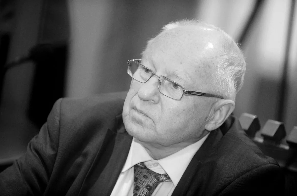 Умер академик Янис Страдиньш