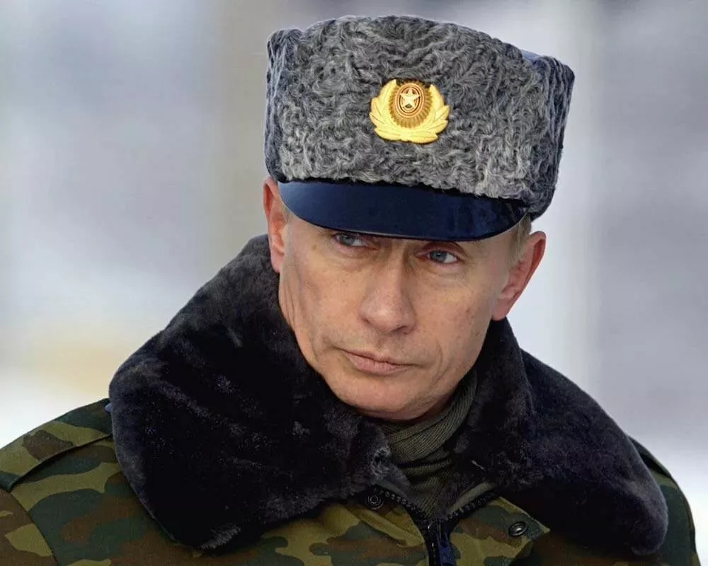 Путин объявил о военных сборах в России