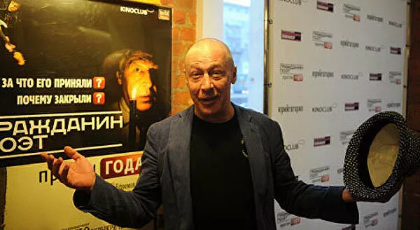 Находящийся в СИЗО российский актер Михаил Ефремов побрился налысо