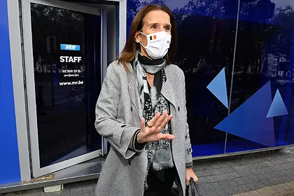 Не щадит никого: глава МИД Бельгии заразилась коронавирусом и попала в реанимацию
