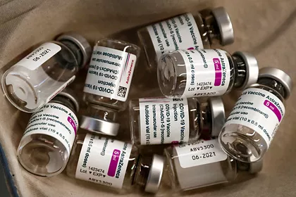 Приостановка использования вакцины AstraZeneca наносит удар по европейским планам вакцинации: Handelsblatt