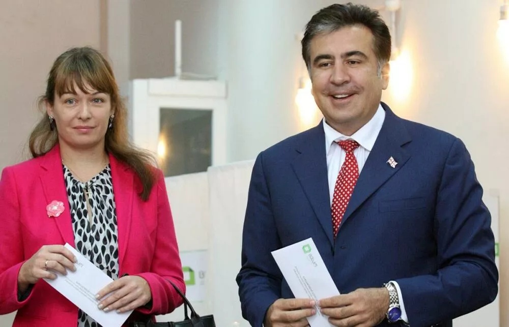 Американская жена Саакашвили узнала об украинской возлюбленной мужа
