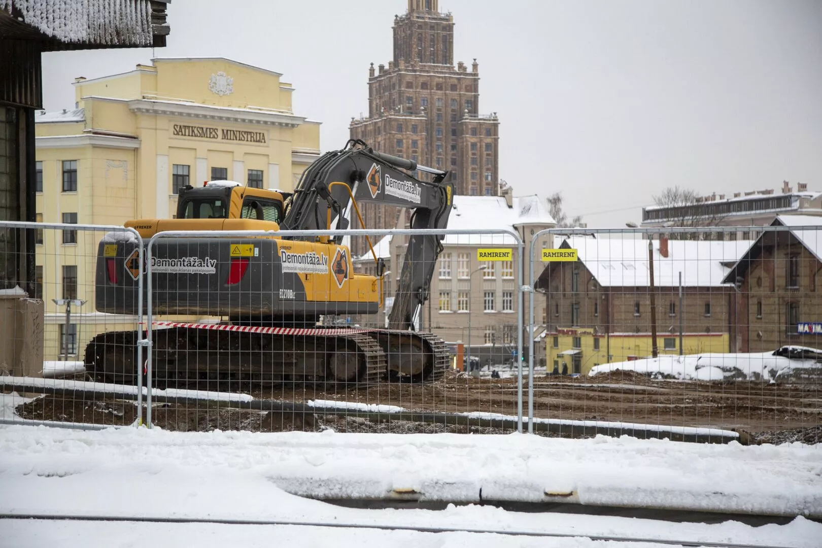 «Об автобусах как будто все забыли». Rail Baltica будет дорого стоить и не решит всех проблем сообщения
