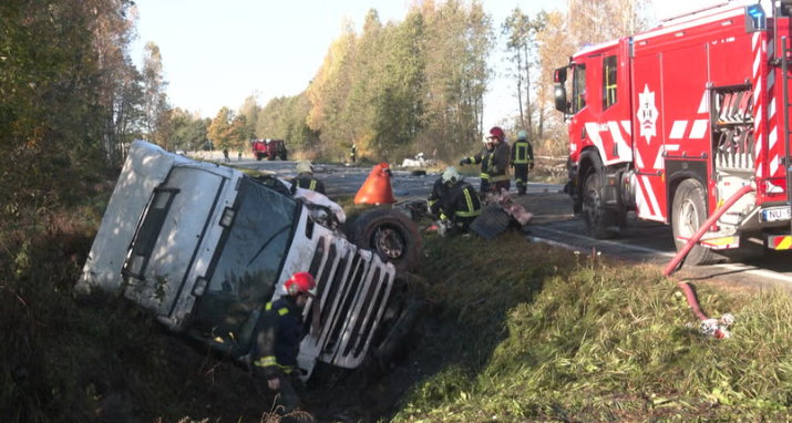 Подробности аварии на Лиепайском шоссе: резкое торможение не спасло