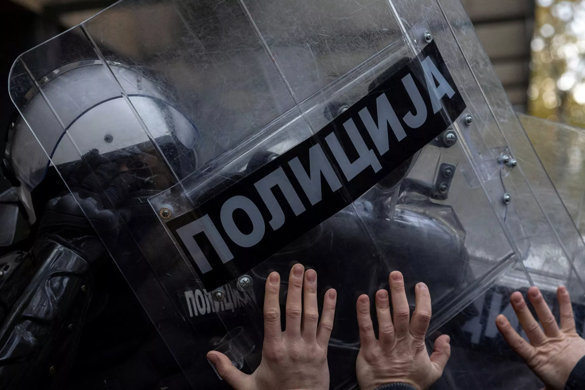 В Сербии протестующие добились ареста 11 чиновников после гибели 15 человек на вокзале в Нови-Саде